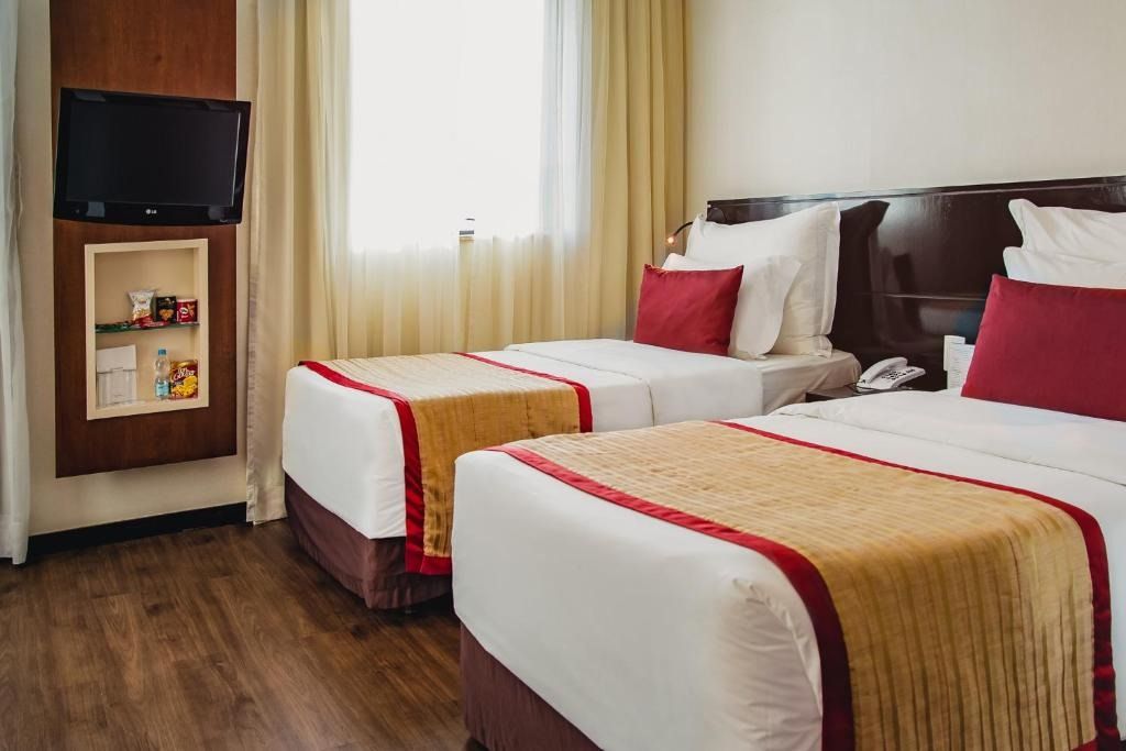 Flat Blue Tree Faria Lima